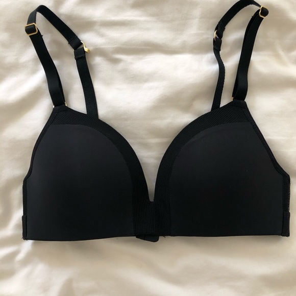 Set of Three Lively No-Wire Bras 32B - Picture 2 of 7